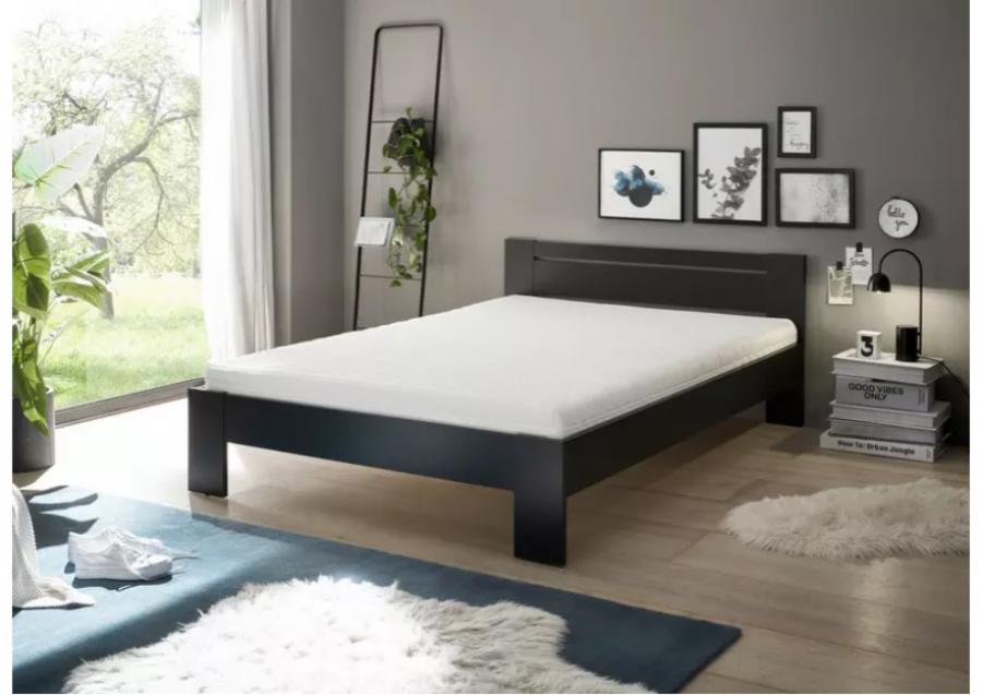 Tweepersoons bed in zwart. 140x200 Vindt het bij